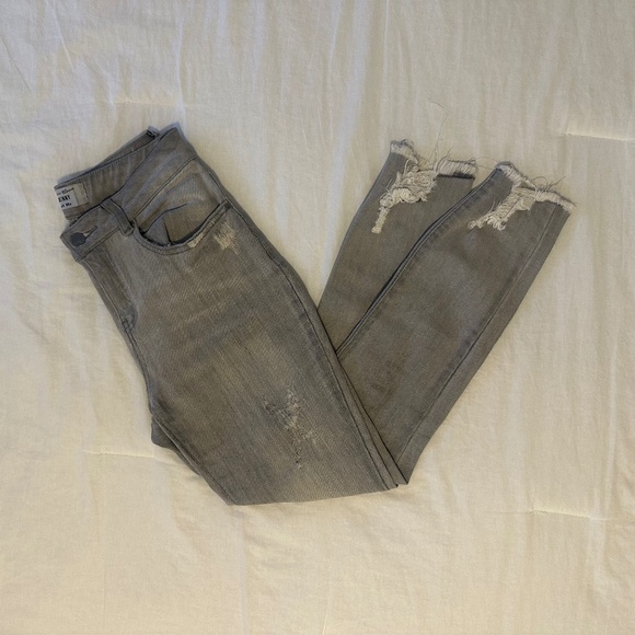 Mid Rise Mom Jeans - Picture 1 of 2